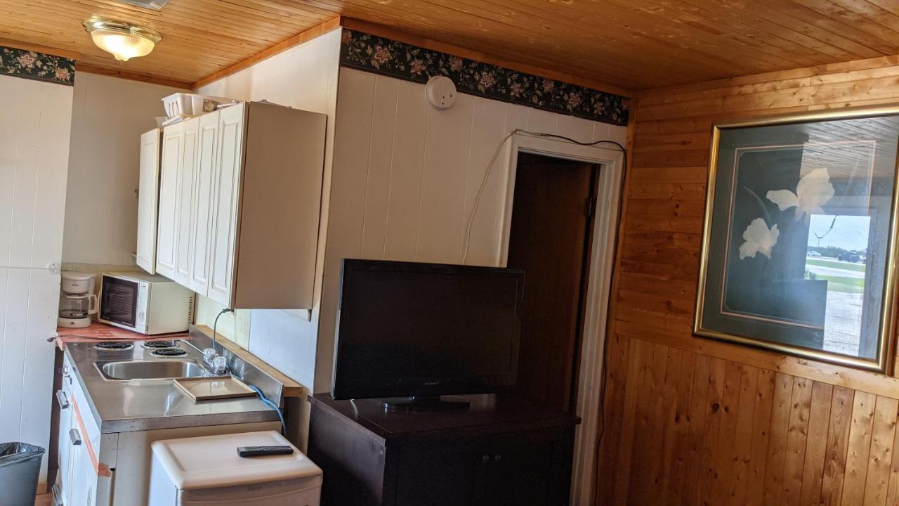 Balgonie Motel Motor Inn Pilot Butte Esterno foto